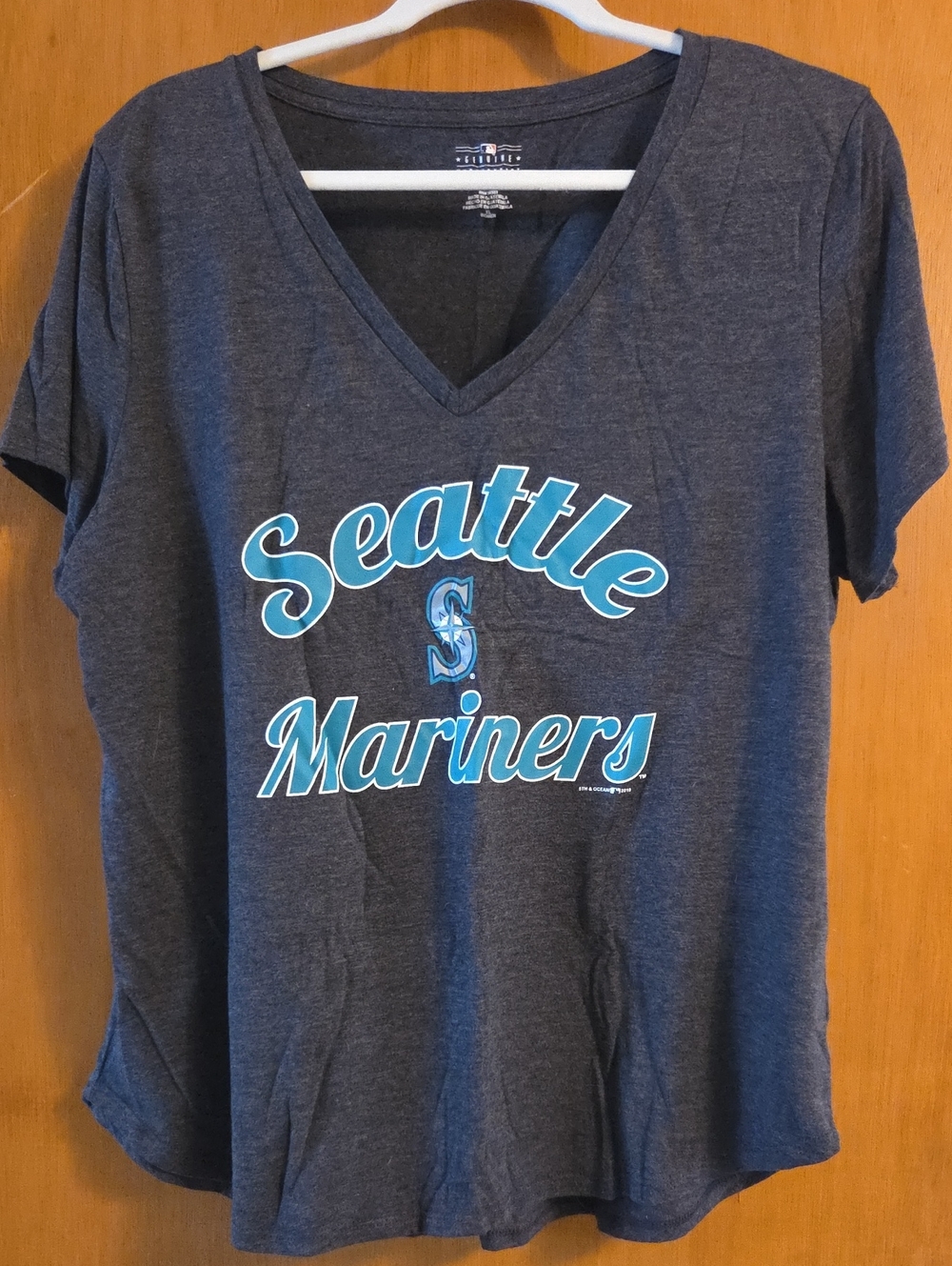 5th & Ocean Navy Heather Seattle Mariners V-Neck Tee